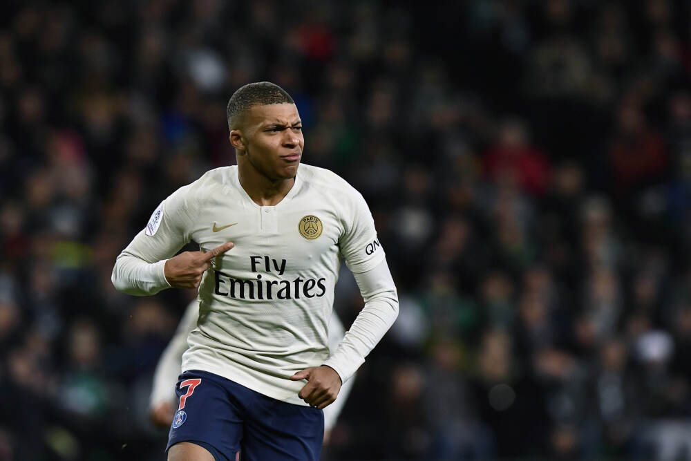 上天的小鼠为何更瘦？这场跨年科学对话透露了很多航天趣事｜科学家·马上回答